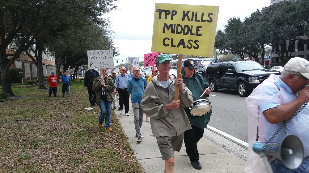 Tampa activists demand congressional rejection of TPP