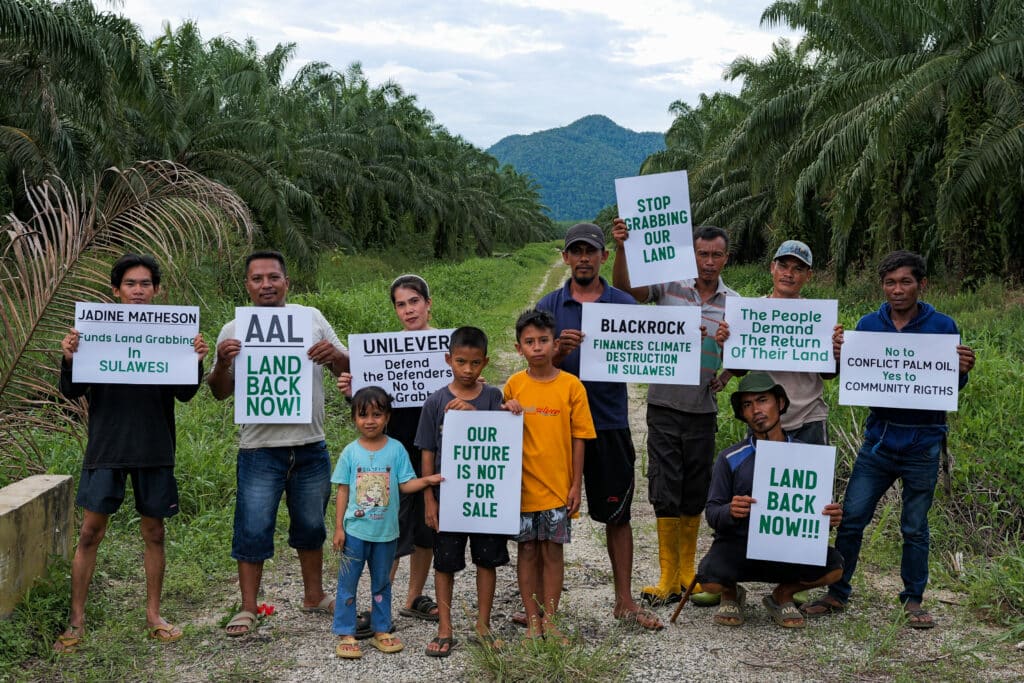 palm oil workers